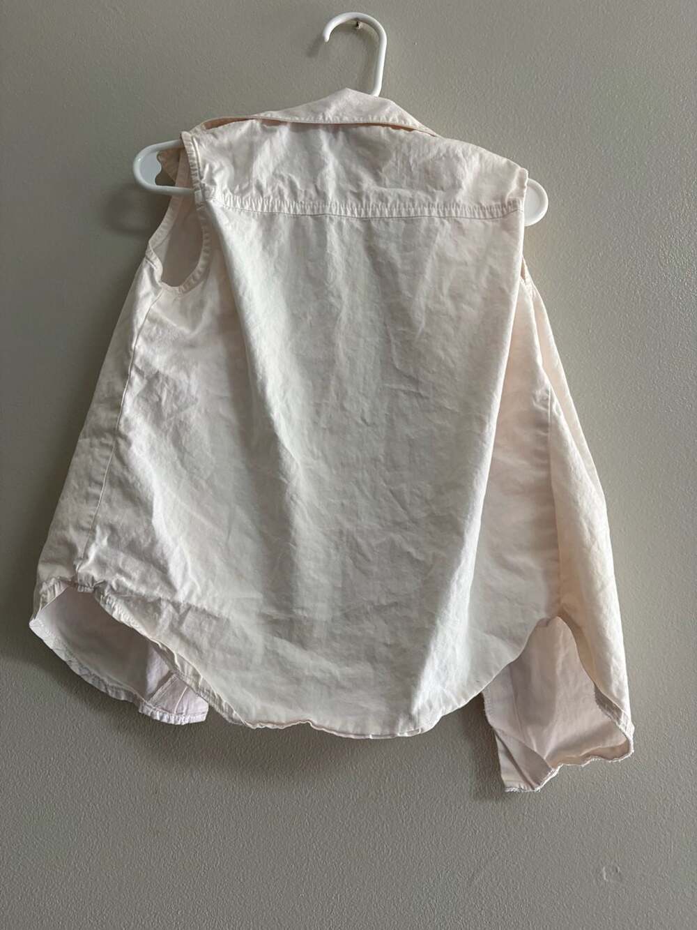 Basic Editions Girl's Vintage Sleeveless Cotton Button Up Shirt with Heart and F - Picture 6 of 7